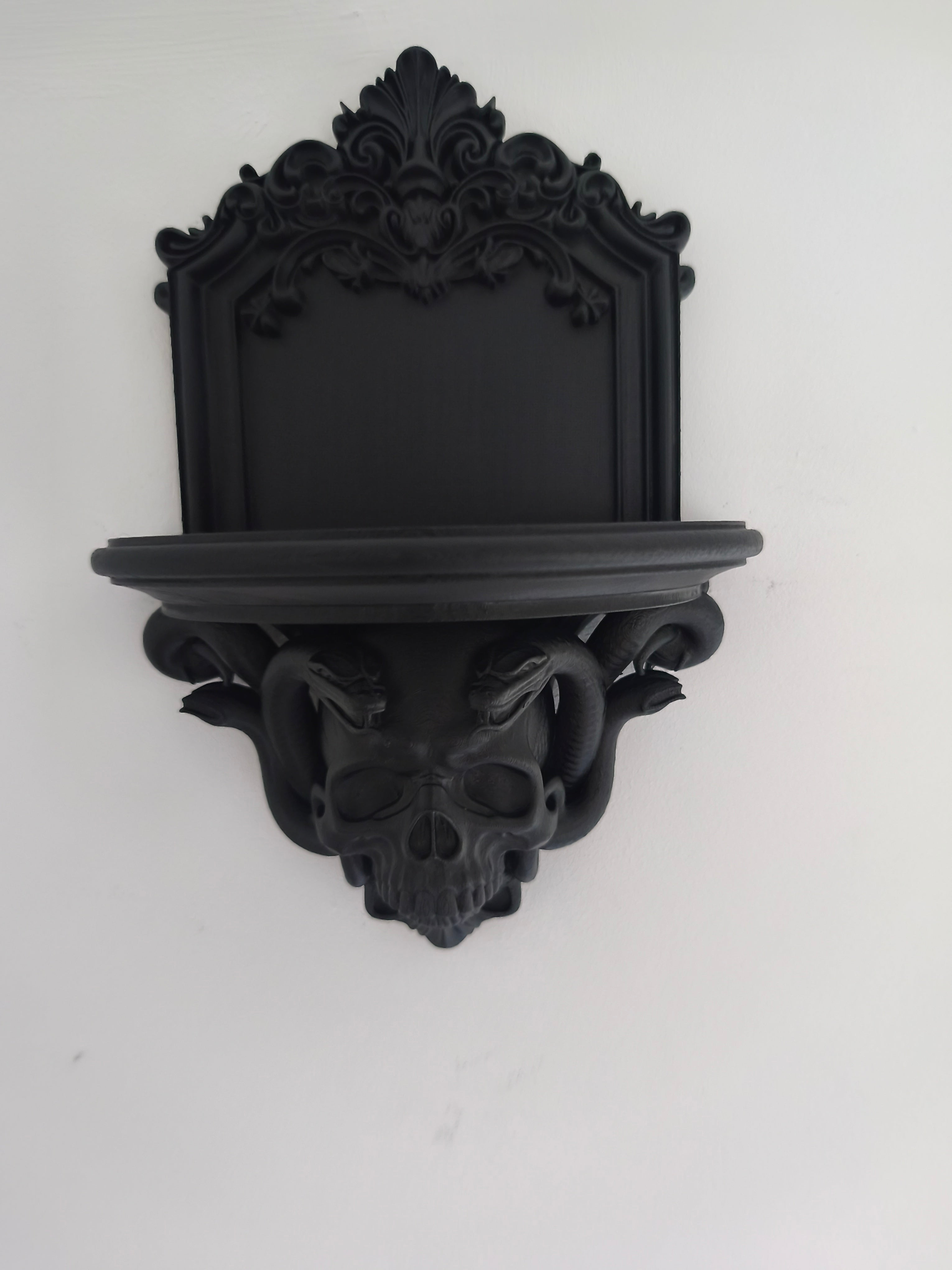 Etajera Perete Stil Gotic Craniu