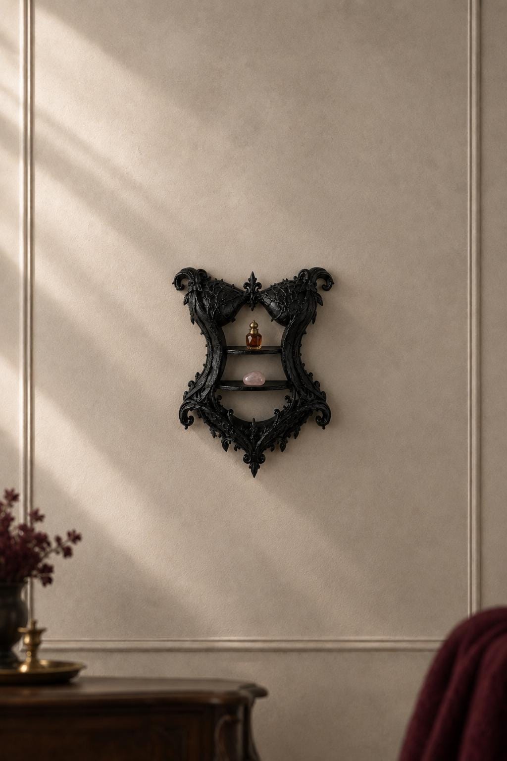 Raft de perete în formă de corset victorian – decor gotic